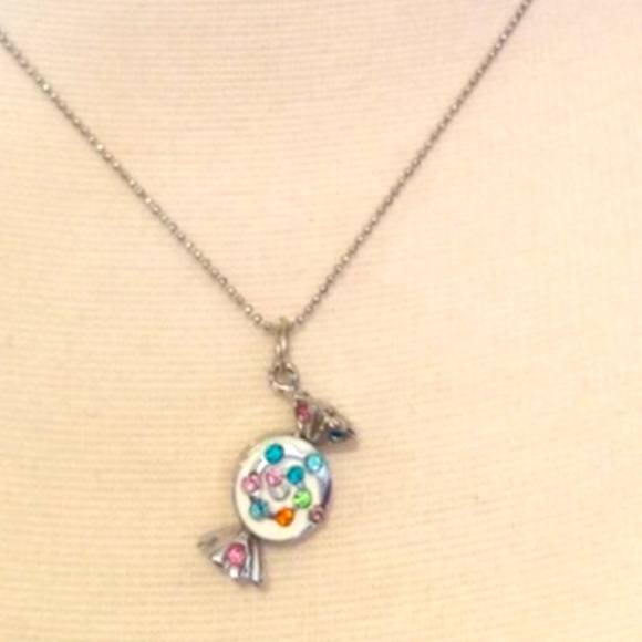 Vintage White Enamel Candy Stone Necklace - Picture 4 of 7